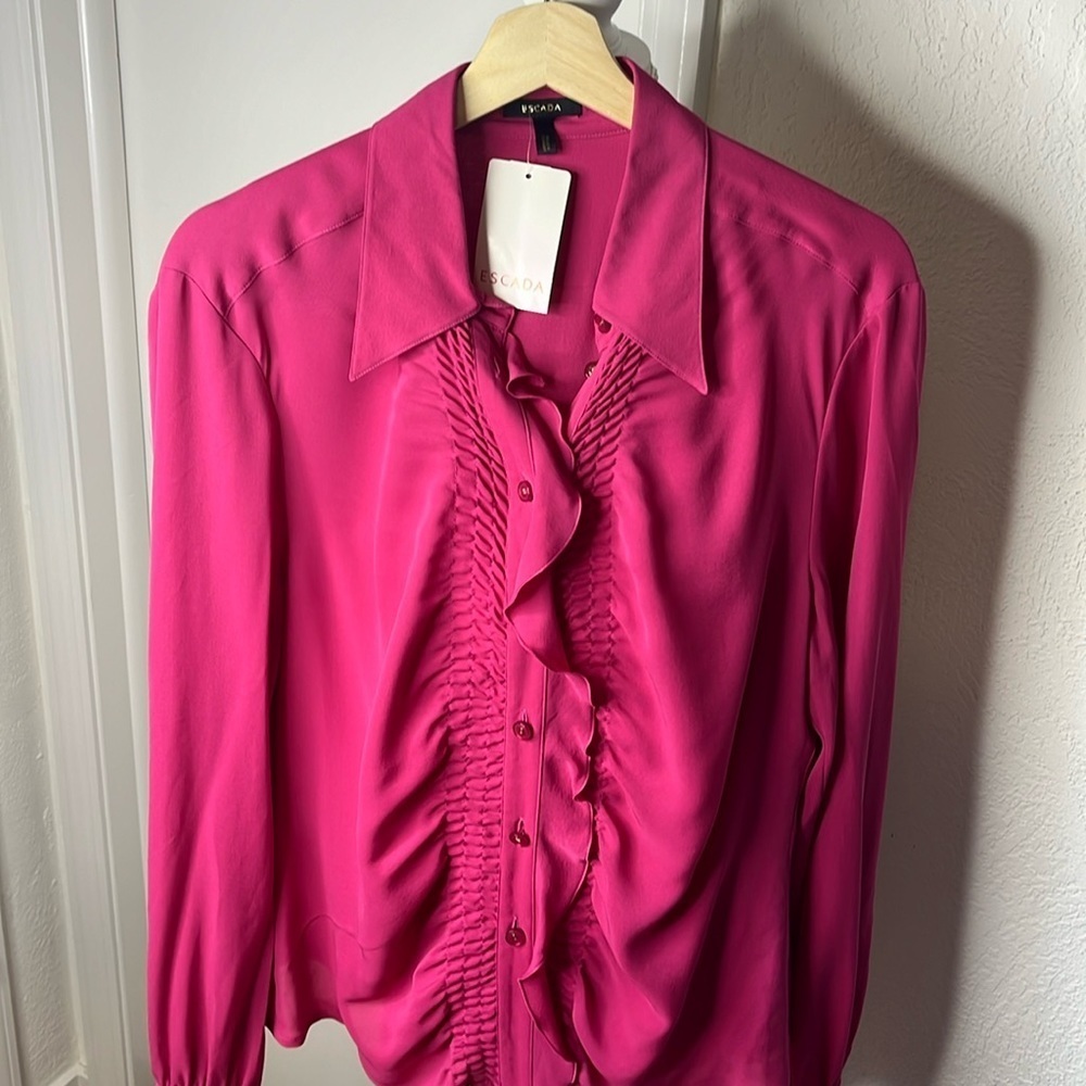 ESCADA VINTAGE NWT SILK BLOUSE